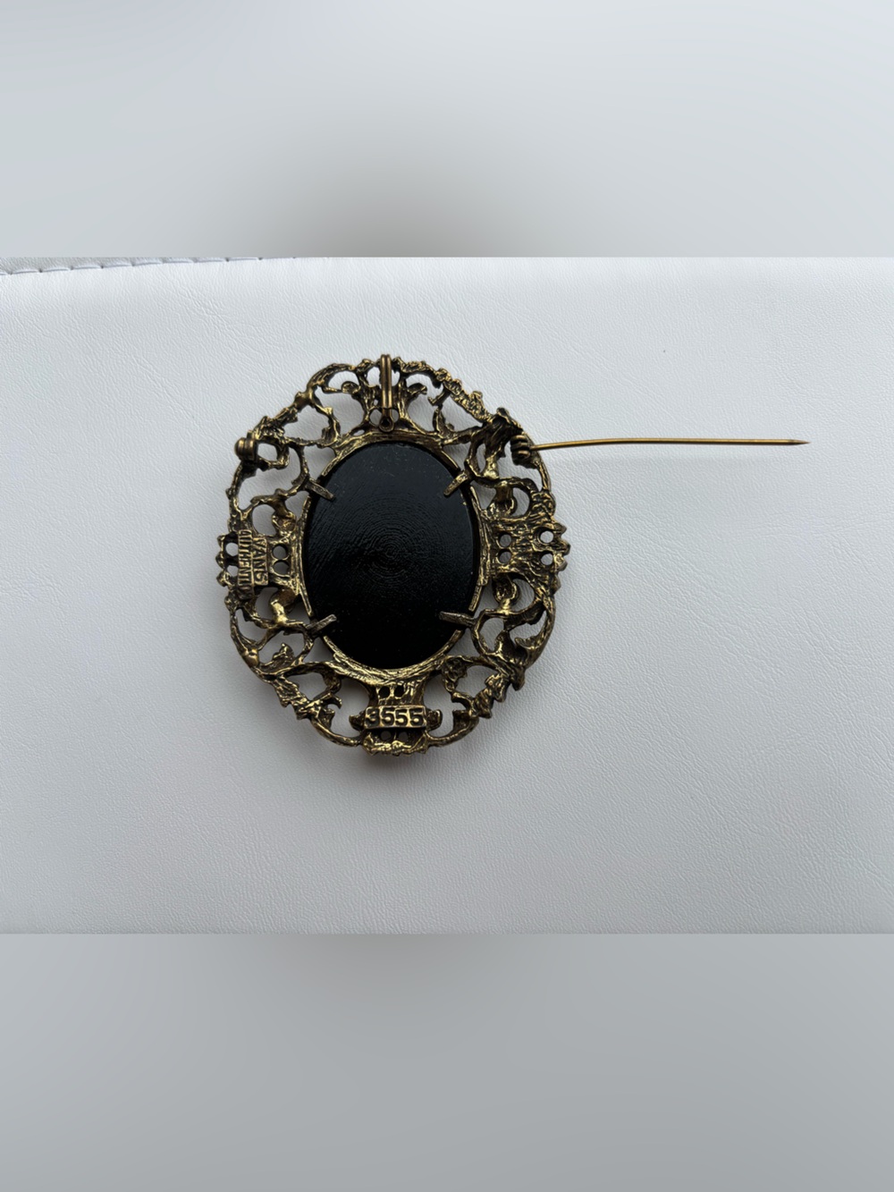 Vintage Van S Authentics Gold Tone Filigree Floral Cameo Statement Brooch 3” - Picture 9 of 12